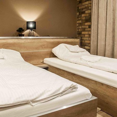 Motel Podmiejski Pleszew エクステリア 写真