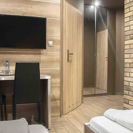 Motel Podmiejski Pleszew エクステリア 写真