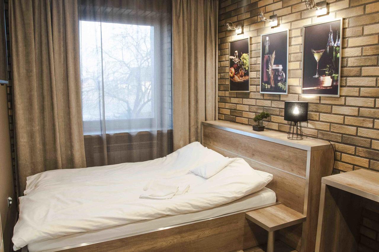 Motel Podmiejski Pleszew エクステリア 写真